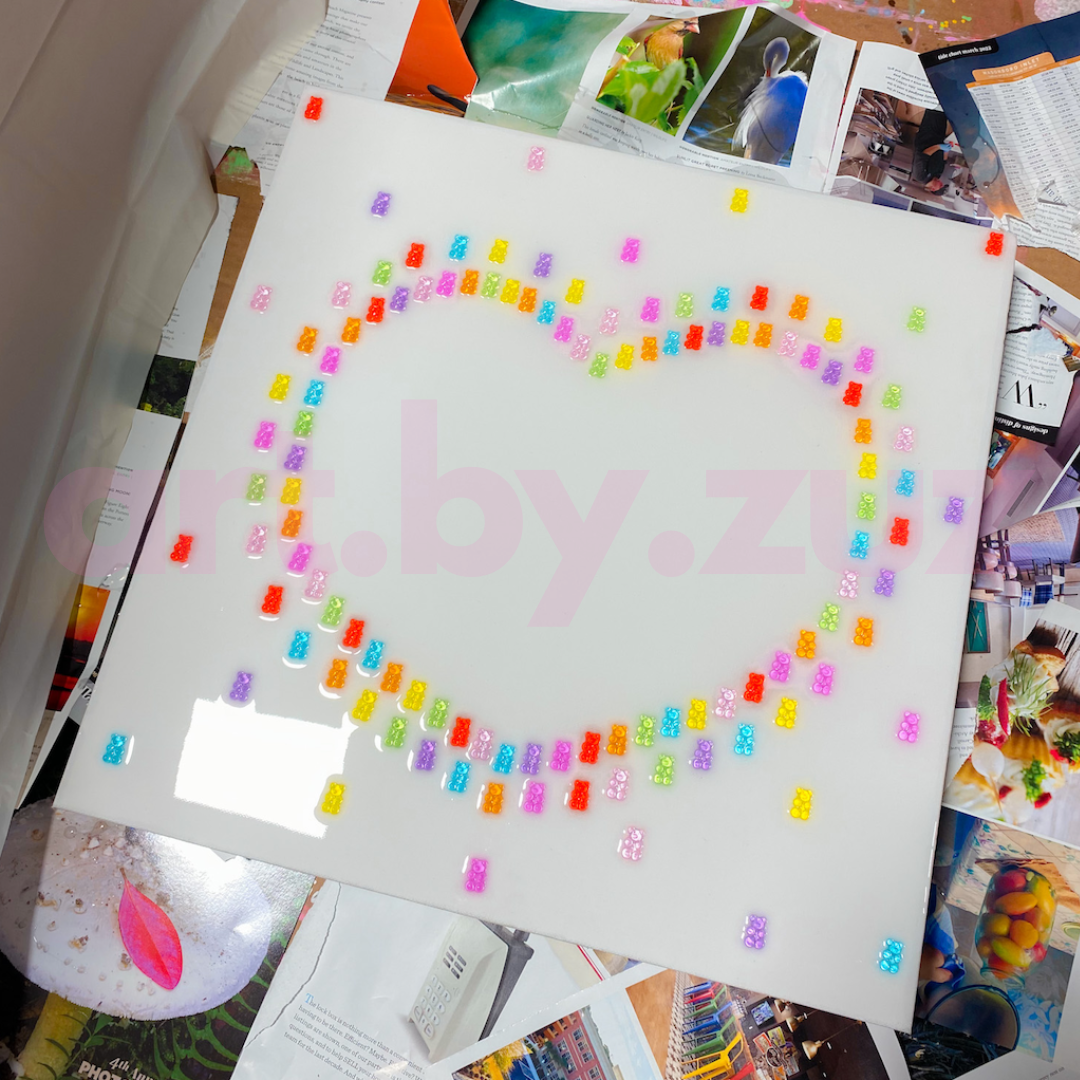 GUMMY BEAR HEART CANVAS